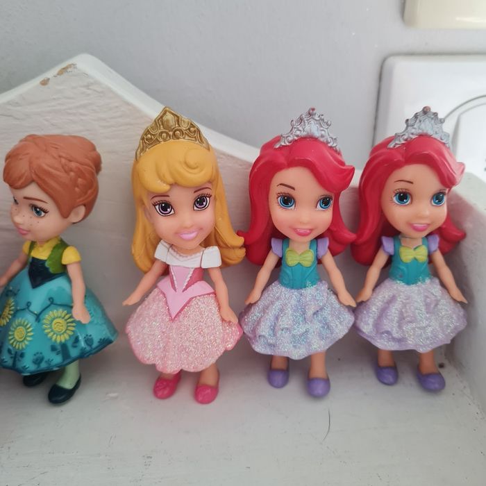 Lot de princesses Disney - photo numéro 4
