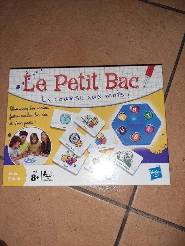 Le petit bac. La course aux mots.