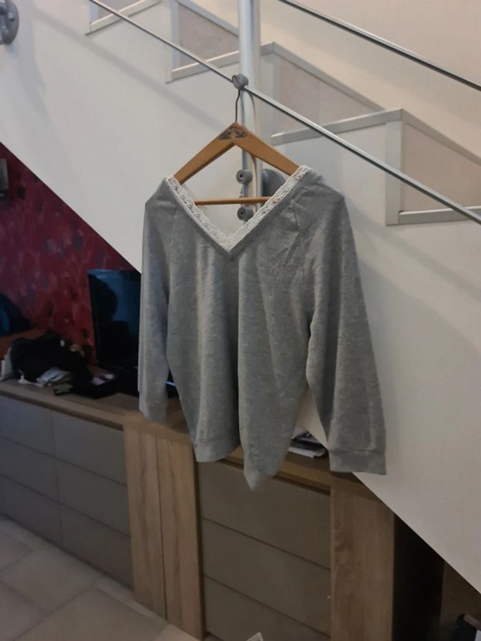 Pull col V Mim taille 40 - photo numéro 3