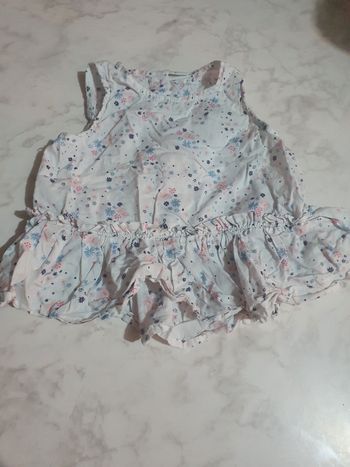 Debardeur à fleurs 12 mois