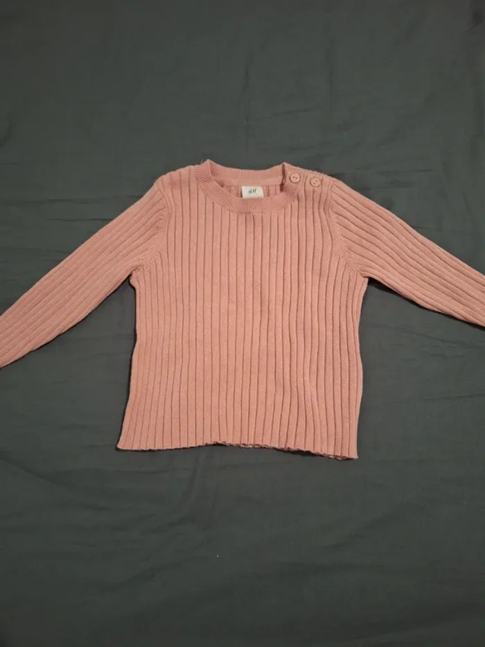 Pull rose bébé fille