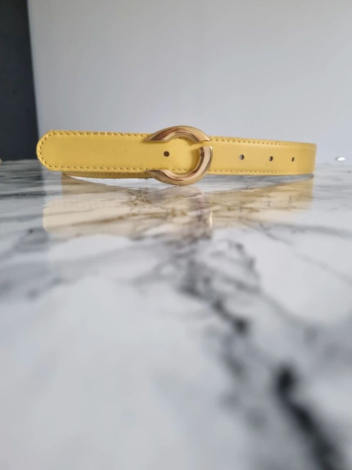 Ceinture jaune vintage boucle métal doré - photo numéro 2