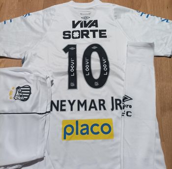 kit football taille 12 ans modèle FC Santos brésil blanc
