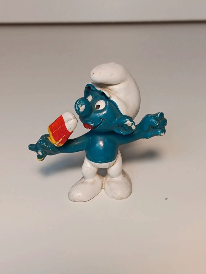 Figurine vintage 1978 Schtroumpf mange une glace schleich peyo W.germany