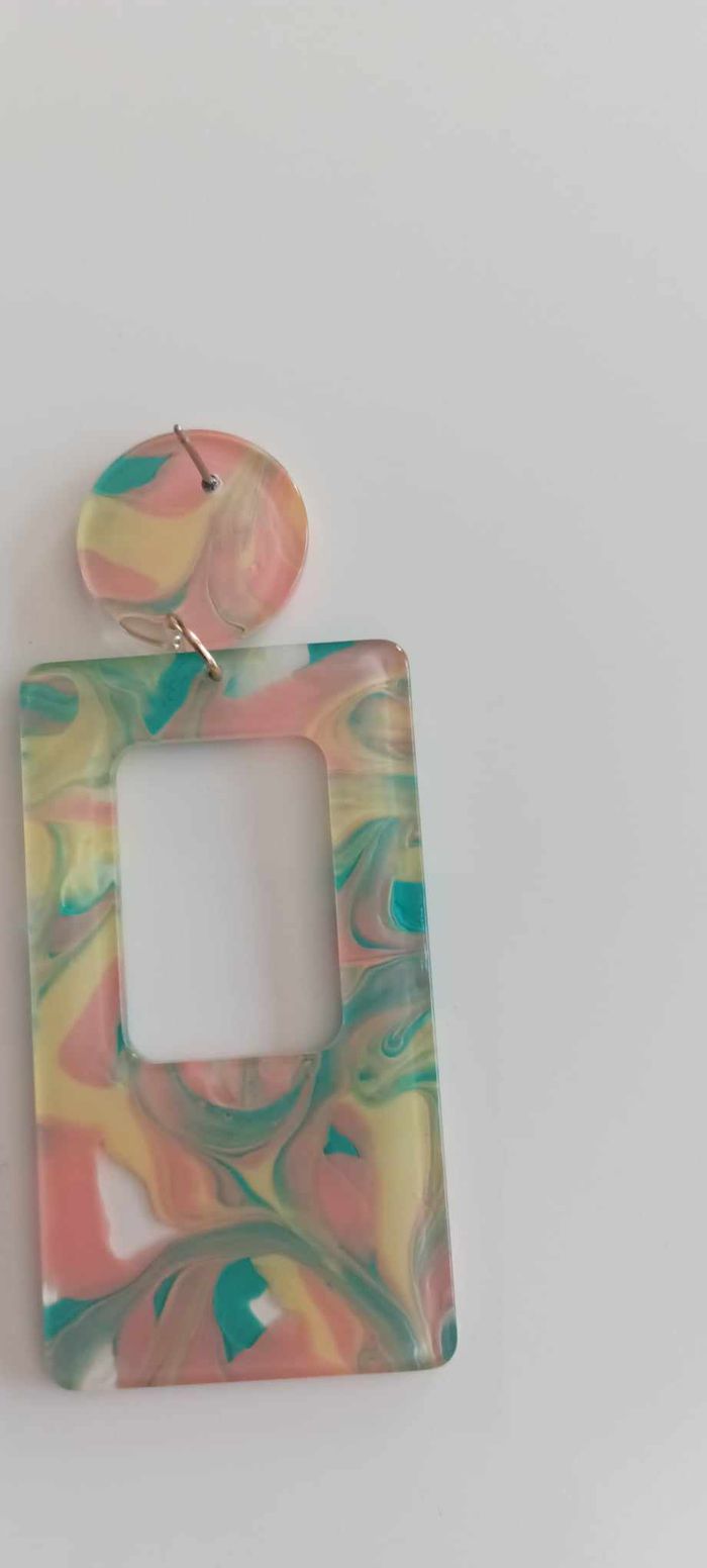 Boucles d'oreilles fantaisies pendantes rectangles creux colorés graffitis - photo numéro 5
