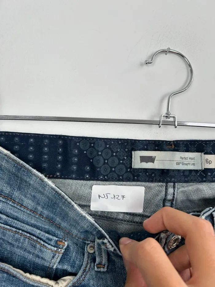 Jean Levi's Femme Bleu W28 | Perfect Waist Straight | Taille FR38 | Très Bon État NJ127 - photo numéro 5