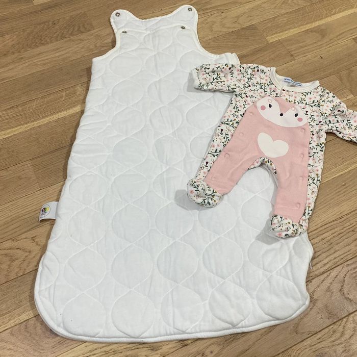 Lot naissance (gigotteuse et pyjama) - photo numéro 5