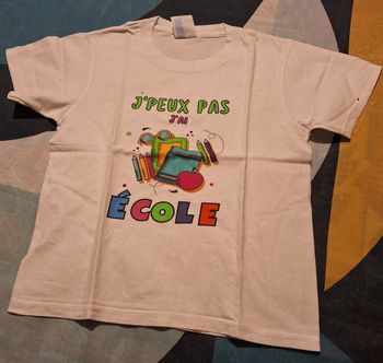 Tee-shirt manches courtes "J'peux pas j'ai école" 5-6 ans