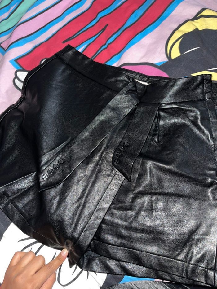 Short en cuir - photo numéro 2