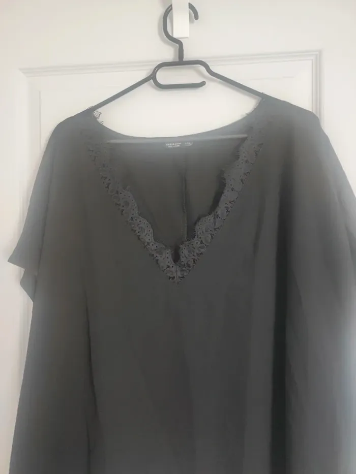 Blouse noire neuve 2XL
