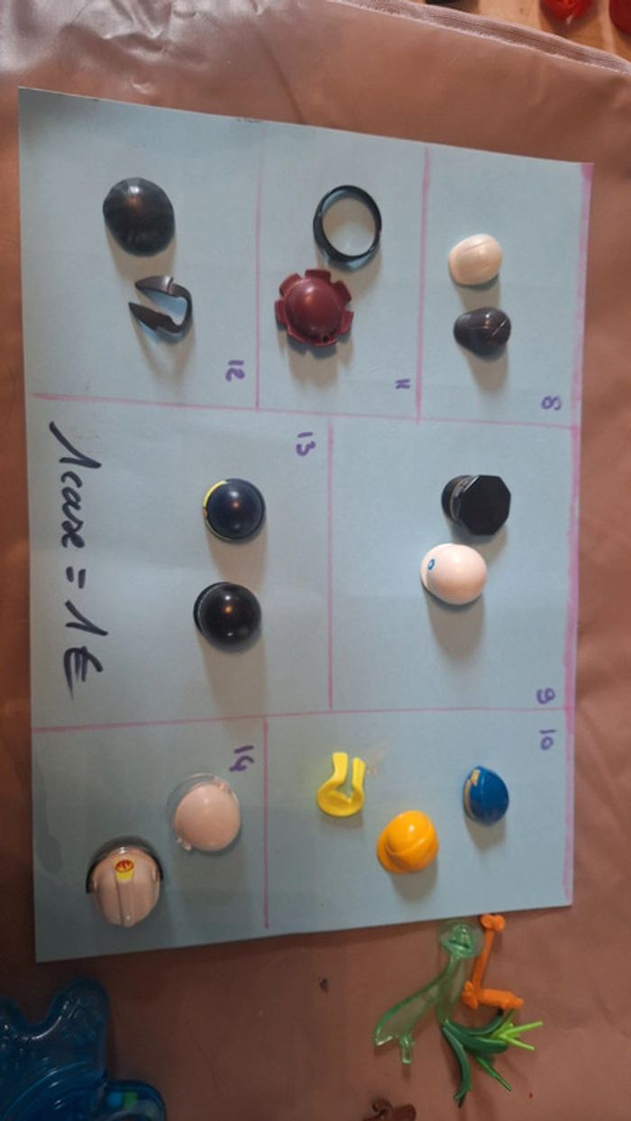 Gros lot de chapeau playmobil