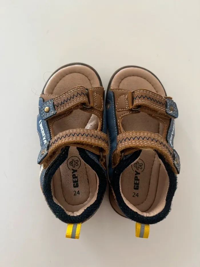 Chaussures GEPY l’increvable taille 24 - photo numéro 3