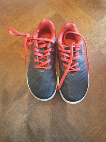 Chaussures de foot taille 25 mises 1 fois