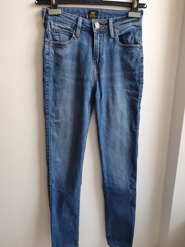 Jeans fille 14 ans XS  W26L31