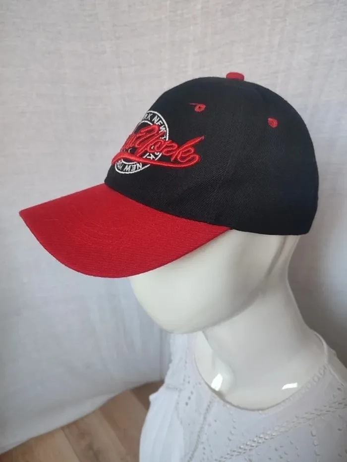 Casquette - photo numéro 2