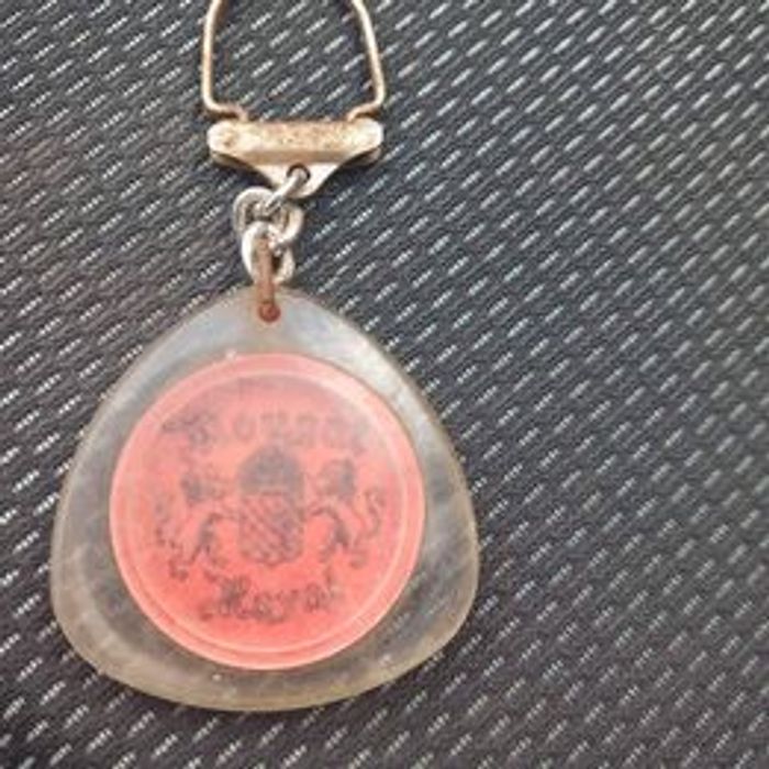 Ancien porte clé nougat royal