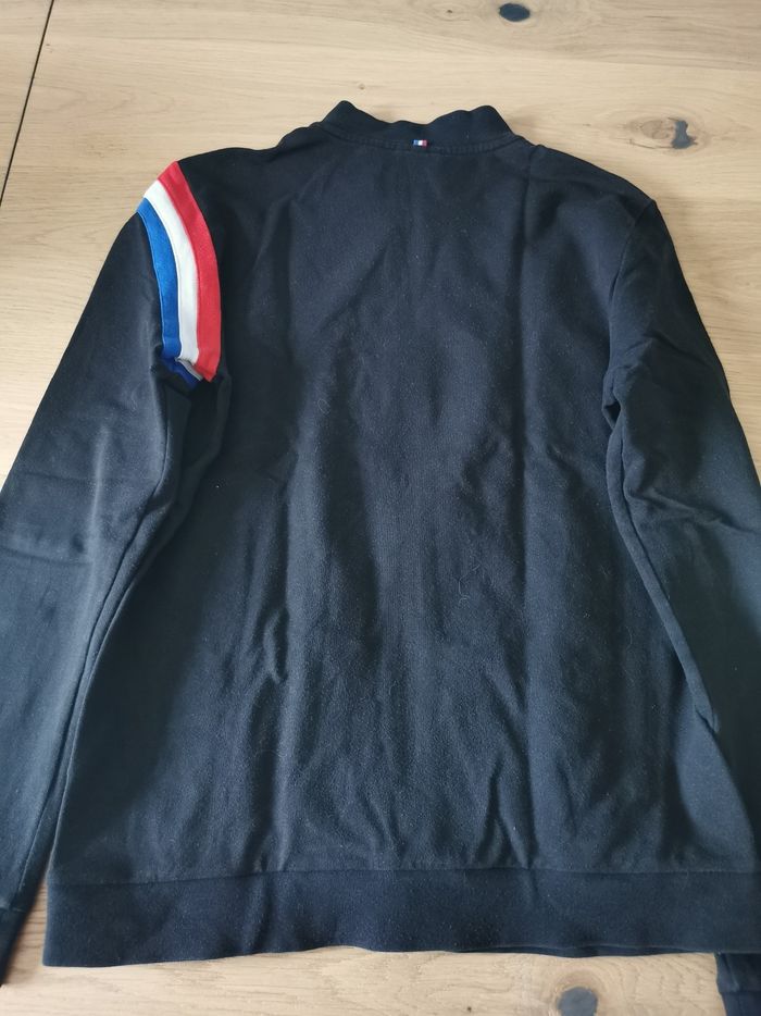 Gilet zippé noir sans capuche le coq sportif 14 ans en bon état - photo numéro 2
