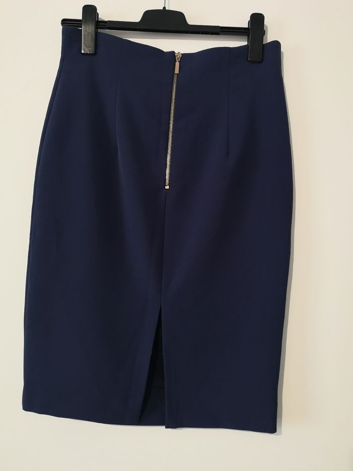 Jupe droite "crayon" - photo numéro 3