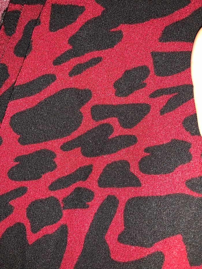 Robe léopard rouge noir