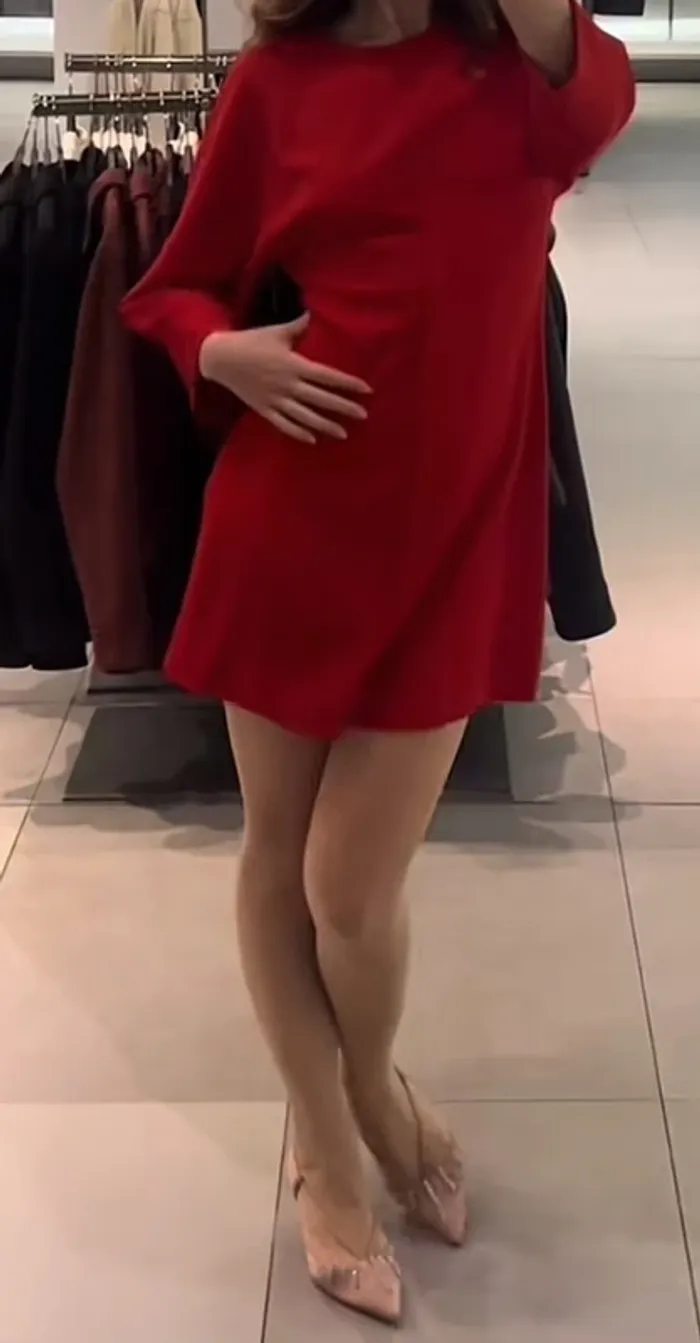 Robe rouge droite Zara taille 40 neuve - photo numéro 9