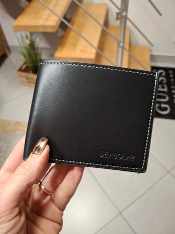 Porte feuille en cuir