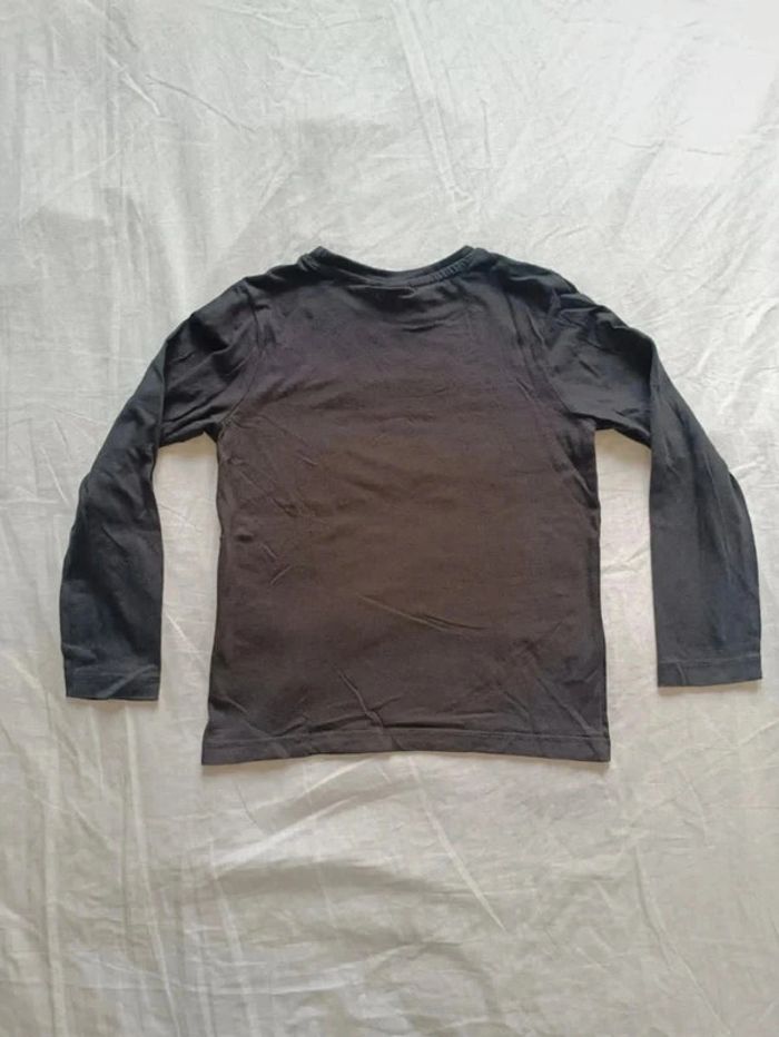 T-shirt manches longues Disney (taille 6 ans) - photo numéro 2