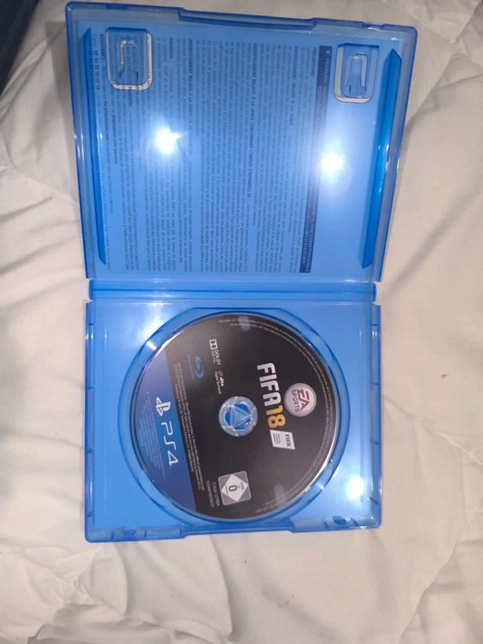 FIFA 18 PS4 - photo numéro 2