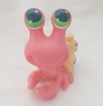 Figurine Littlest Pet Shop Bernard L'hermite rose et jaune