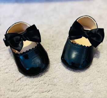 Chaussures bébé plates avec un petit nœud