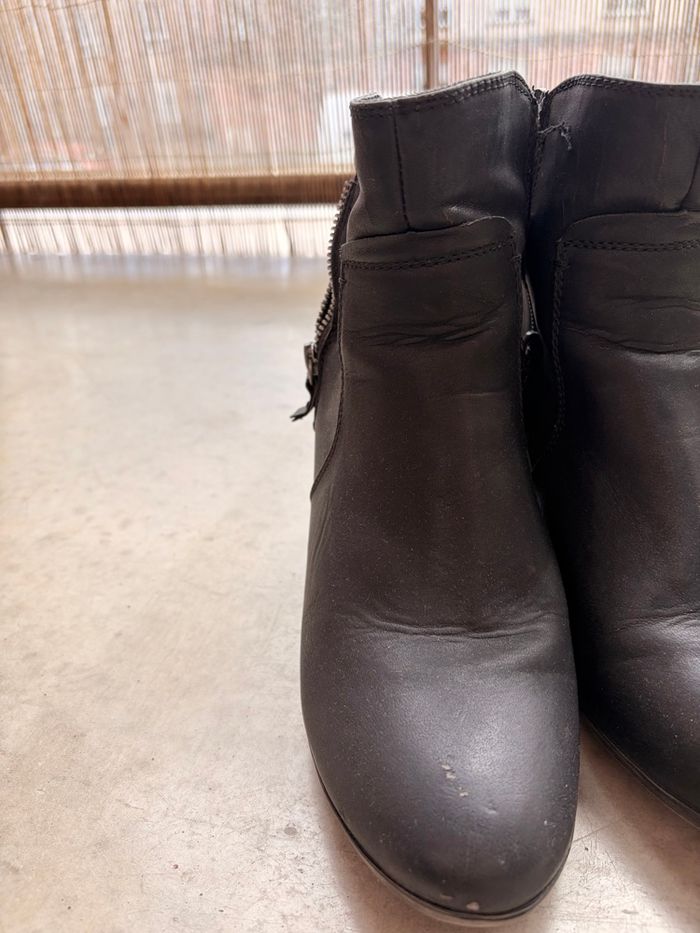 Bottines à petits talons -similicuir noir - photo numéro 3