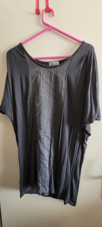 T shirt gris à manches chauve-souris
