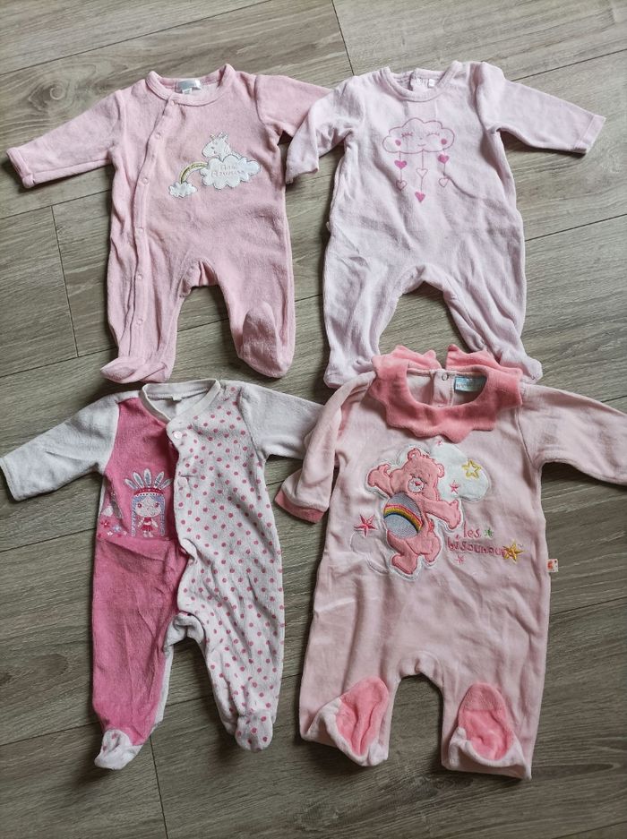 Lot de 4 pyjamas roses 1 mois