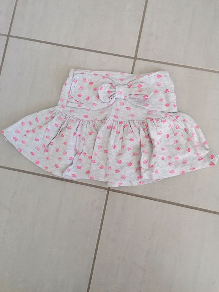 Jupe très peu portée comme neuve 3ans