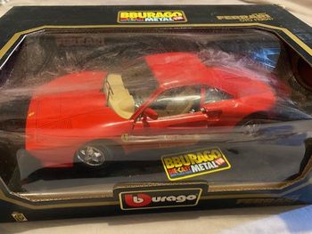 Burago 1/18 ferrari gto 1984 n°3027 die cast collection model car