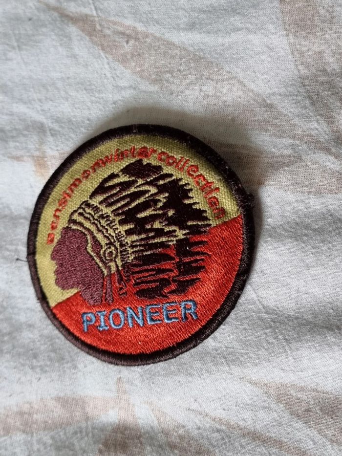 Badge patch épingle Bensimon pioneer