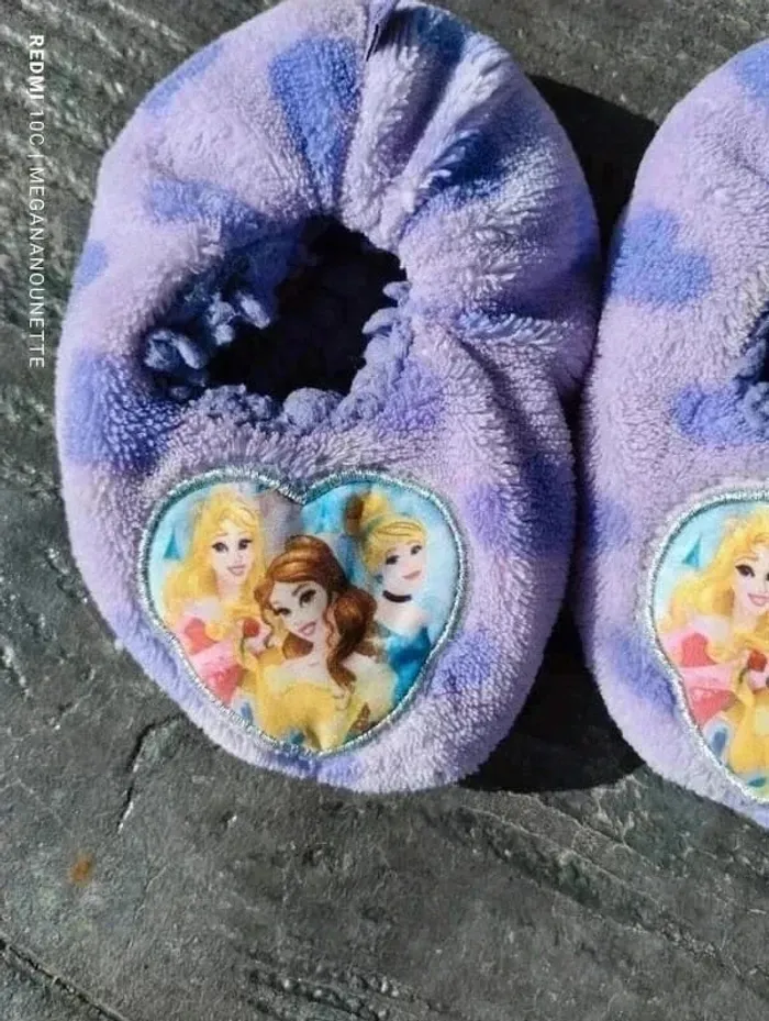 🥿 Chaussons Disney Princesses – Pointure 22-24 - photo numéro 2