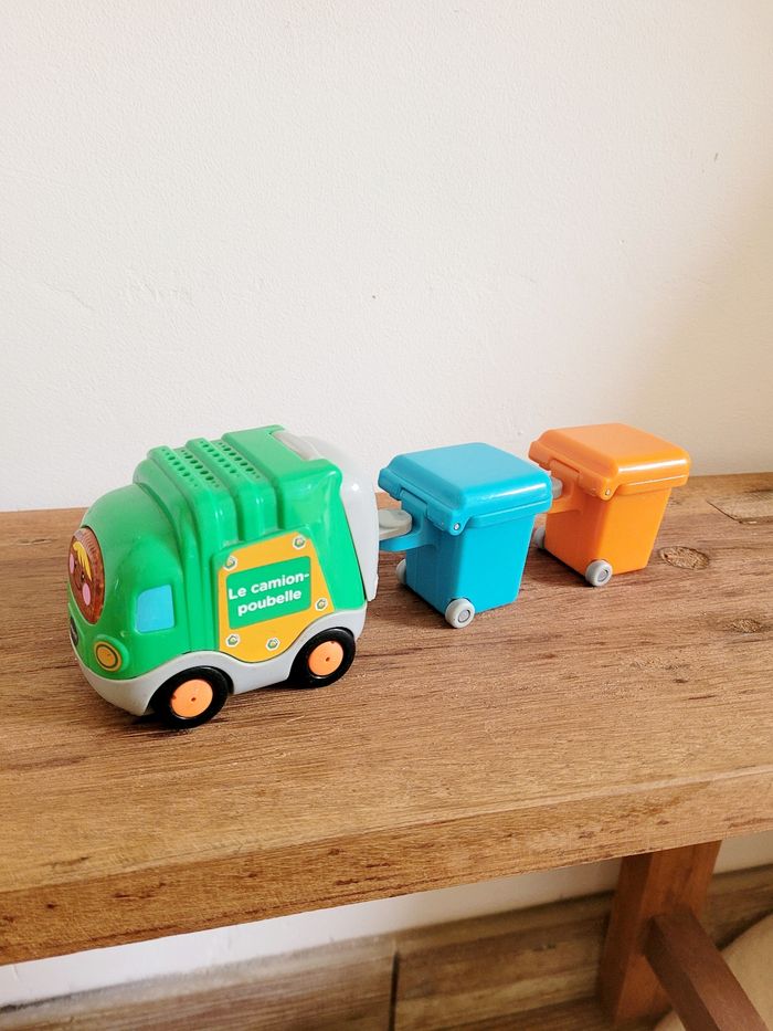 Joël Le camion-poubelle Vtech