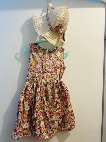 Robe avec chapeau 