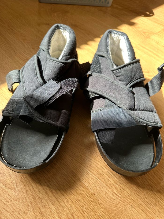 Chaussures post opératoire - photo numéro 2