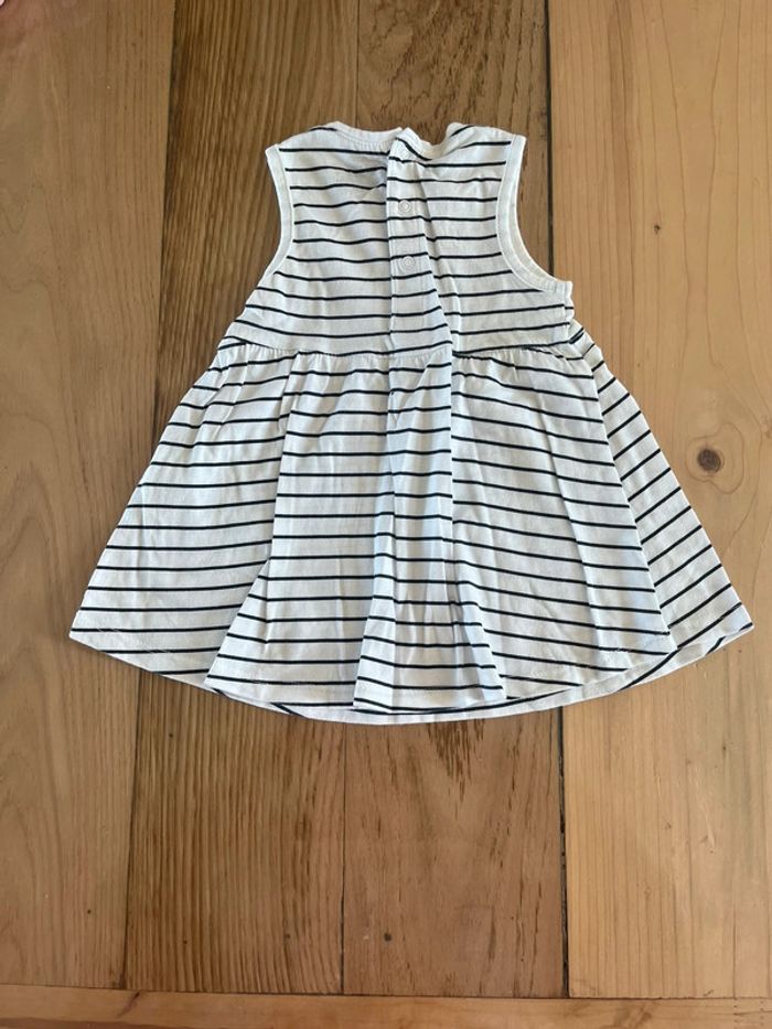 Robe rayée bleu marine 6 mois – Kiabi – Neuve - photo numéro 2