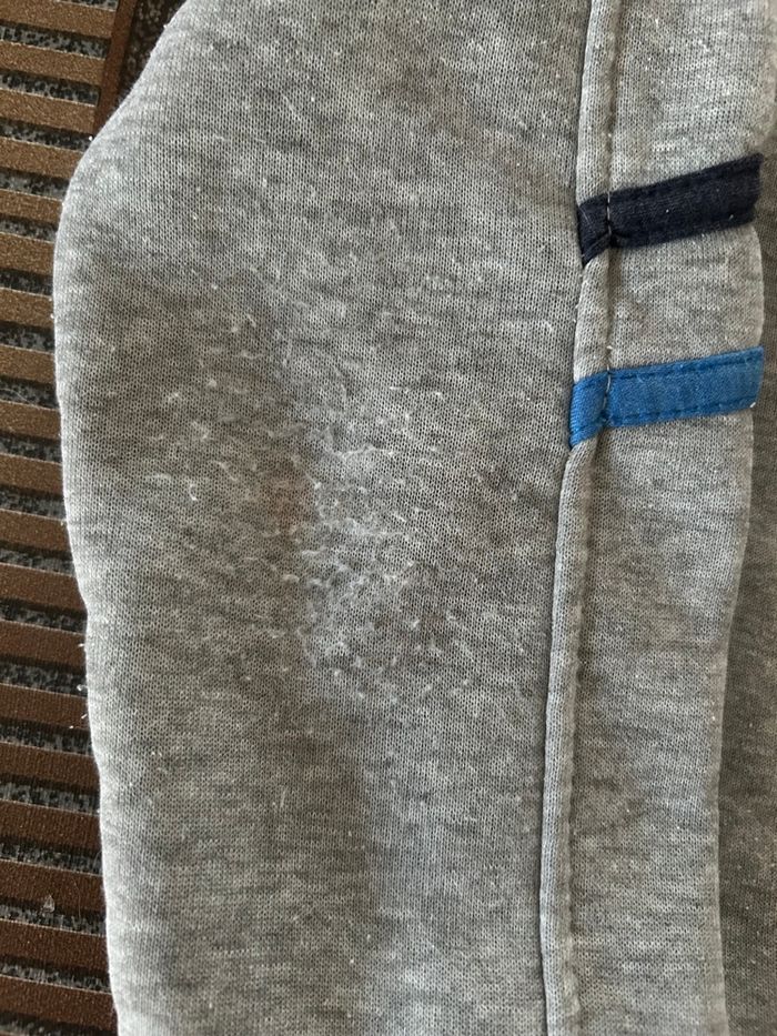 Sweat à capuche 5 ans - photo numéro 2