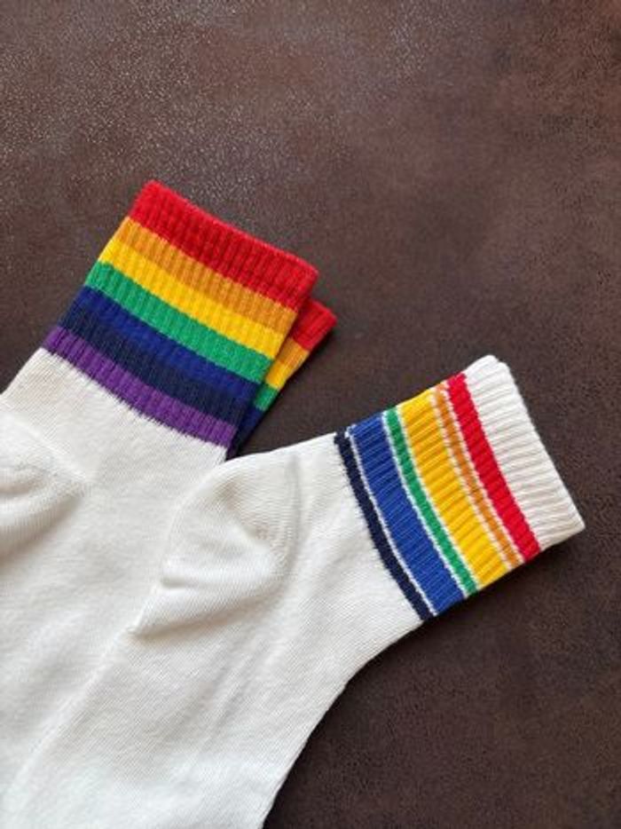 Lot de deux paires de chaussettes multicolores - photo numéro 2
