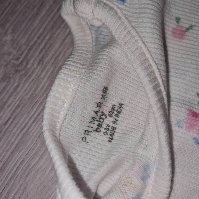 Lot de 2 bodys 0-3 mois Primark - photo numéro 4