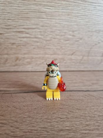 Figurine type lego Bowser / Super Mario
