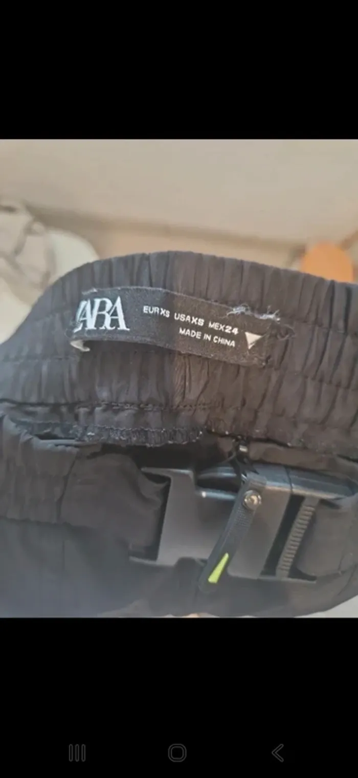 Pantalon/jogging zara noir taille xs tres bon etat - photo numéro 9