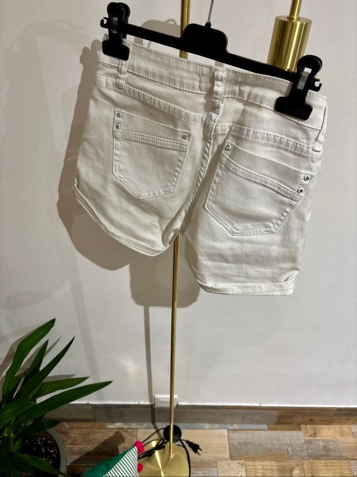 Mini short taille 36 - photo numéro 7