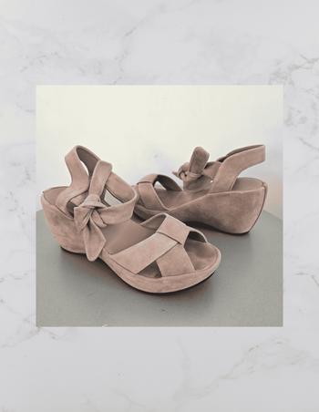 📌 Sandales Compensées en Cuir (Daim) Accessoire