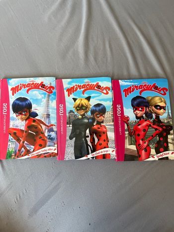 Lot de livre miraculous 