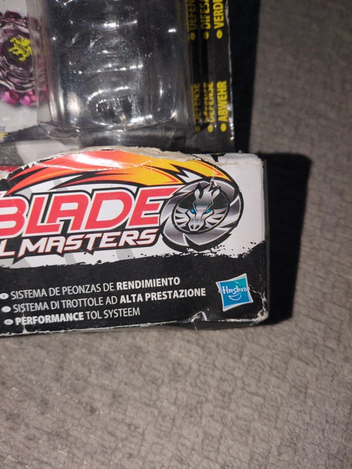 Toupie Beyblade metal masters B 121 - photo numéro 5