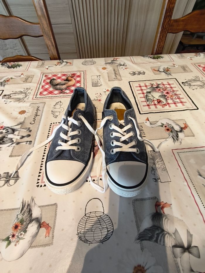 Chaussure toile garçon pointure 34 pataugas - photo numéro 1